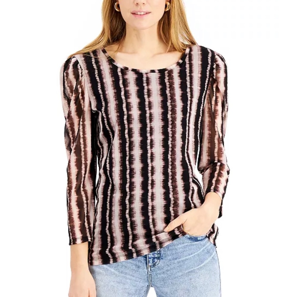 Inc printed puff T-shirt. Macys Inc printed t shirt blouse. Black pink blouse